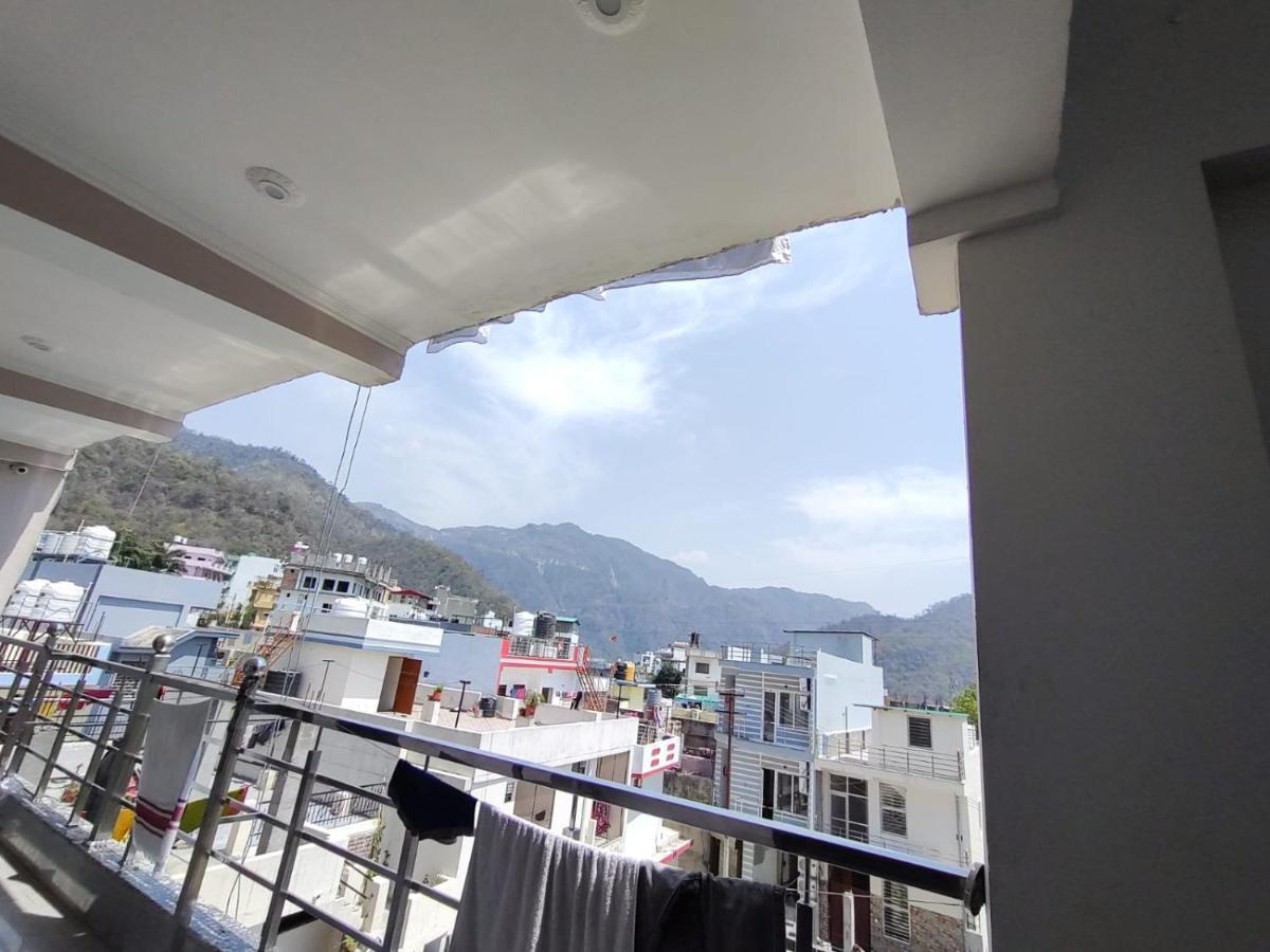 רישיקש Hotel Aman מראה חיצוני תמונה