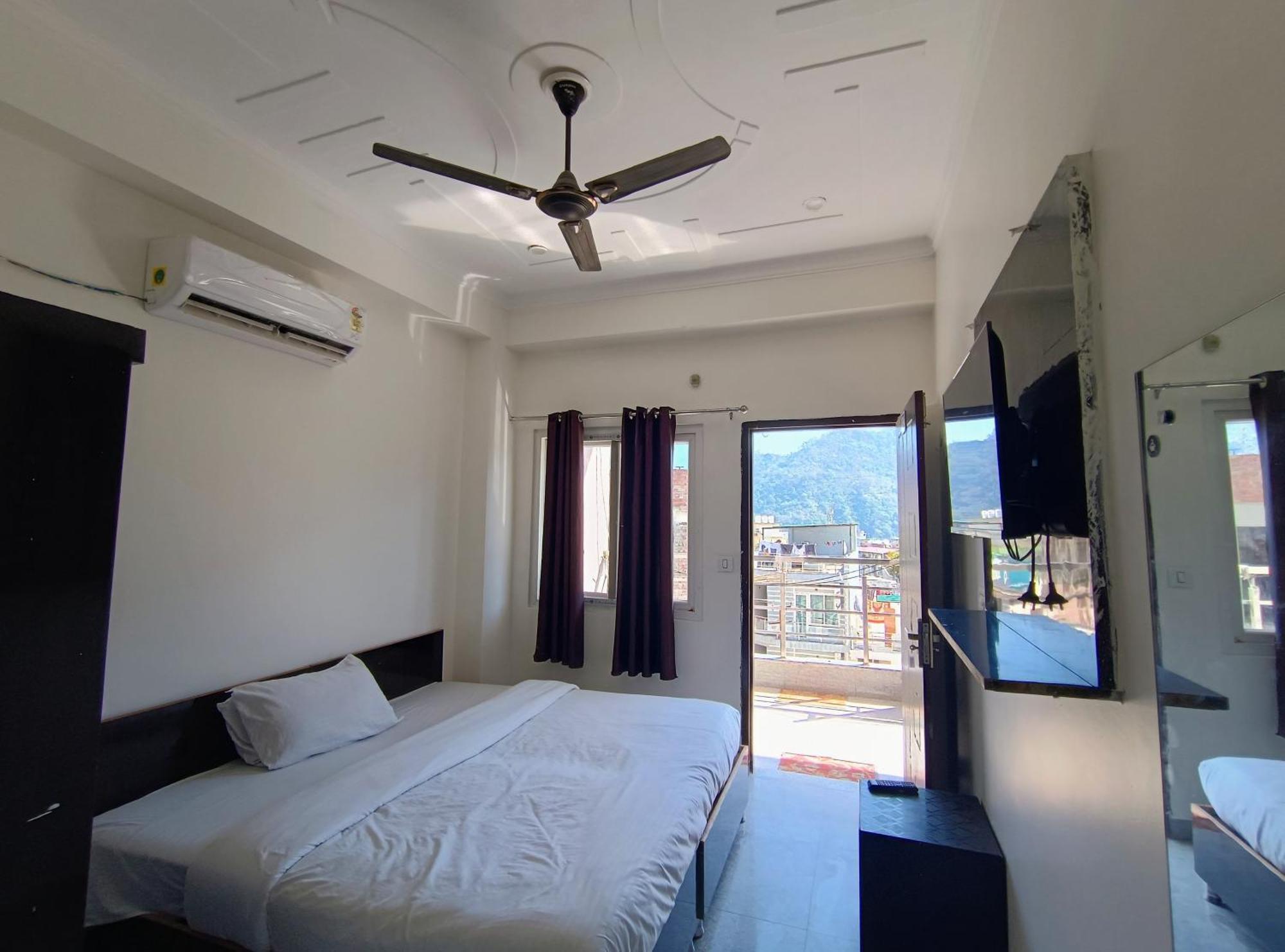 רישיקש Hotel Aman חדר תמונה